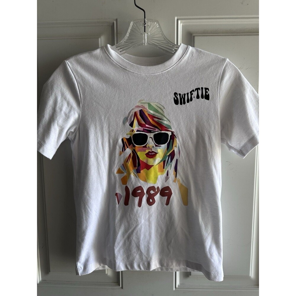 Taylor Swift White T Shirt Girls Graphic Short Sleeve Size 8 Swifties
